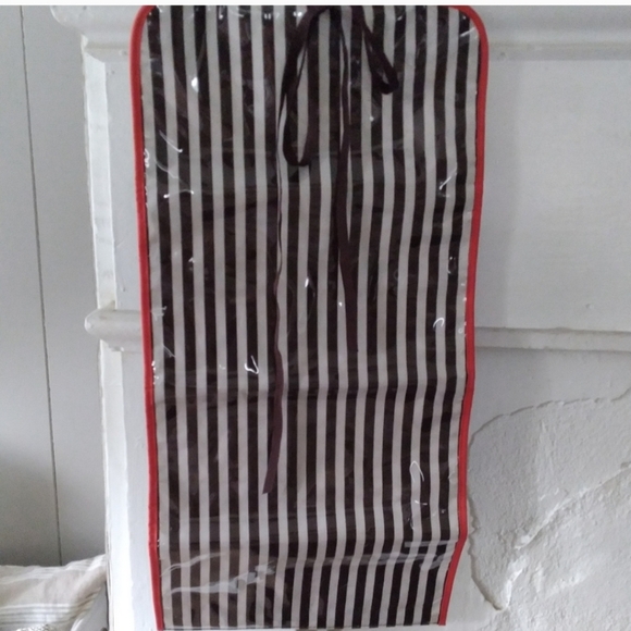 henri bendel hanging accessory bag - Picture 3 of 5